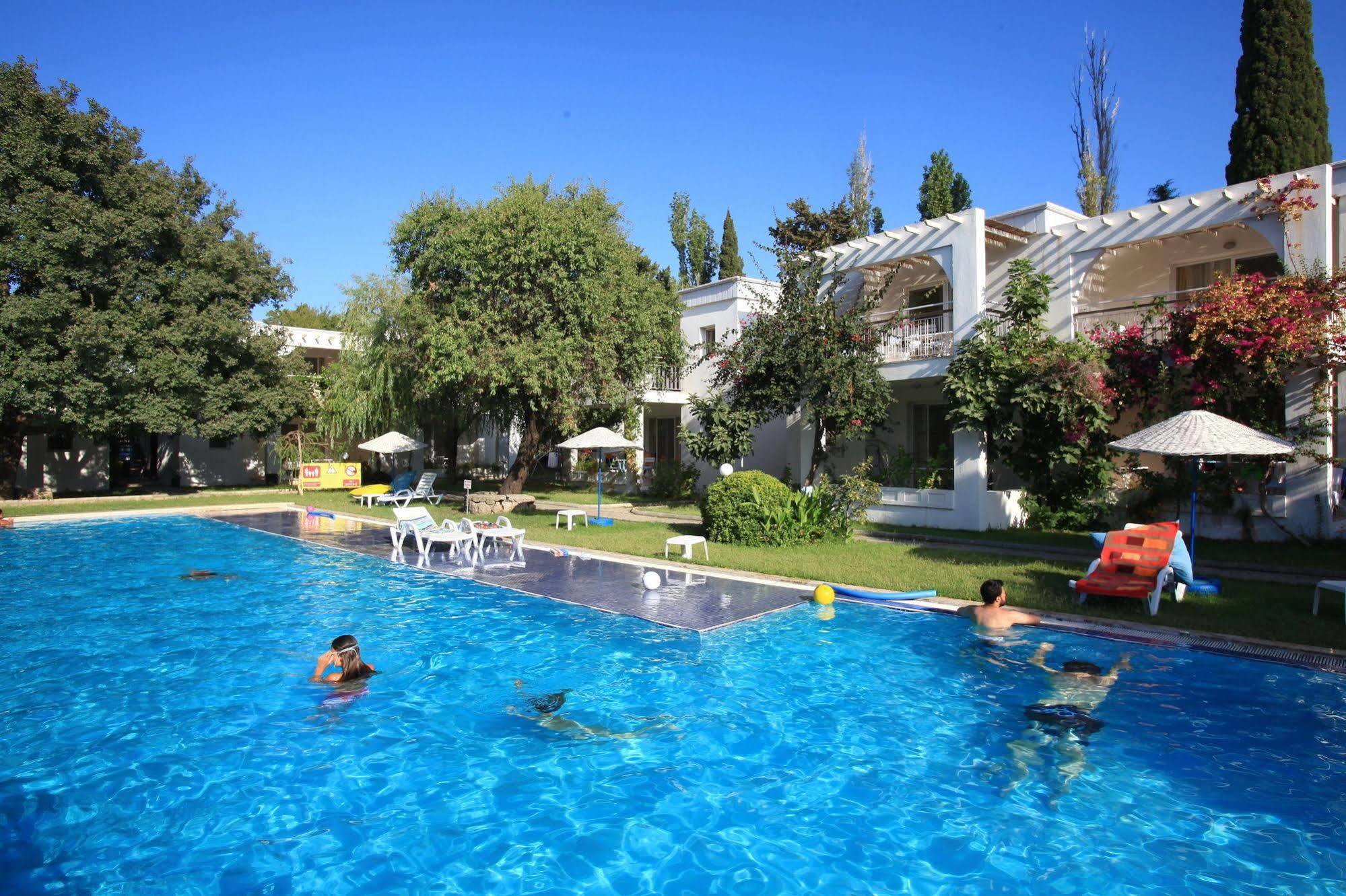 Muskebi Apart Otel 오르타켄트 외부 사진